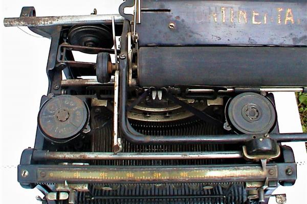 Mașina de scris a scriitorului Romulus Cioflec